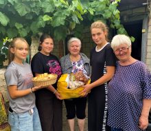 Молодіжні зустрічі з Вивчення Біблії в «Затишній схованці» села Божедарівка